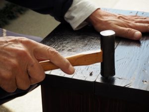 天板の適正厚み計算ツール（重さから厚みを算出）